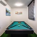Beachfront Marivi With Pool And Game Podglavica