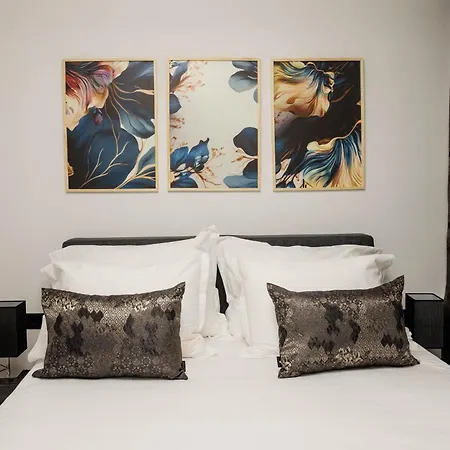 Beachfront Marivi With Pool And Game