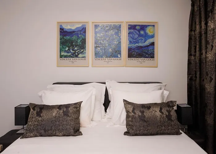 Villa Beachfront Marivi With Pool And Game