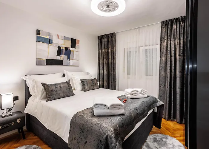 Beachfront Marivi With Pool And Game * Podglavica